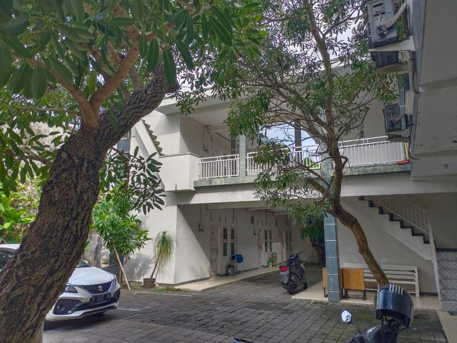 Oemah Jawa Guesthouse Jember Exterior photo